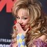 Doja Cat blasts biphobia, loves men who 'like dick' and 'White Lotus'