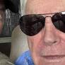 Robert Wagner, 96, Poses With 7th Heaven’s Barry Watson in Rare Three-Generation Photo