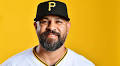 Division rival seemingly takes shot at Pirates after signing dismissed pitching coach