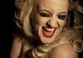 INTERVIEW – Khandie Khisses, Burlesque Queen.