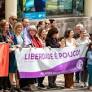 Mulheres Socialistas da Madeira juntam-se à marcha do 25 de Abril sob o mote ‘A Liberdade é pouco’
