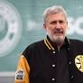 Bruins tough guy reacts to watching Cam Neely fight Sabres coach back in 1988