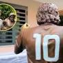 Un jugador del Napoli hizo una estatua de Diego Armando Maradona en su patio