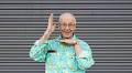 Dr Karl Kruszelnicki: ‘I took my hands off the artery – blood squirted up and hit the ceiling’