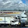 "Rookie Traveler" Baselessly Blasts American Airlines: “I’d Rather Walk”