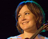 Sara Watkins Facts for Kids