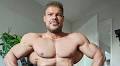 Why Wesley Vissers Follows a Free-Weight-Only Arm Routine