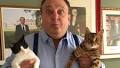 Após memes, Erick Jacquin adota gato e dá nome de ‘Tompero’