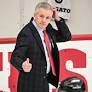 Mark Johnson convinces the daughter of Minnesota hockey royalty to be a Badger