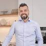 Pedro Baños, experto en cocinas: “Hay que tener zonas para organizar pequeños electrodomésticos sin invadir la encimera”