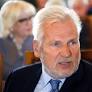 Aleksander Kwaśniewski wieszczy kłopoty Karola Nawrockiego. "Zakochanie w Trumpie..."
