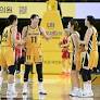 KB Stars came in second place alone.Cheongju KB Stars, led by head coach Kim Wan-soo, won 85-58 agai..