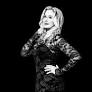 Watch: Mira Sorvino Talks Broadway Debut in Chicago as Roxie Hart