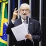 Justiça bloqueia conta de Ivan Valente para indenizar Kim Kataguiri