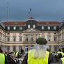France's yellow vests decline government talks