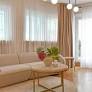 GALERIE FOTO | Locuința celebrului proprietar al magazinului Victoria, scoasă la vânzare pentru 615.000 euro