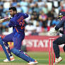 "He's a utilitarian player" - Dinesh Karthik overjoyed on RCB signing Venkatesh Iyer