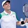 Roberto Bautista Agut survives to oust John Isner in 3 sets at Miami Open