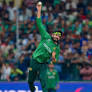 Muralitharan claims Usman Tariq's bowling action 'completely illegal'