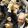 Câmara elege Eduardo Cunha e derrota candidato de Dilma - 01/02/2015 - Poder