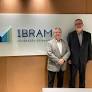 El ministro del TCU, Antonio Anastasia, es recibido por el presidente del IBRAM, en Belo Horizonte.