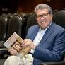 Destaca Ricardo Monreal la labor de DMA en su nuevo libro