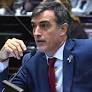 Esteban Bullrich habló sobre "la anécdota" de su fondo de pantalla