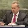 Czech Minister Brabec signed the Paris Agreement on Climate Change in New York