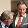 OPINIE. “N-VA mag zich niet laten vastrijden met Kamervoorzitter De Roover en premier De Wever