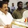 Suriya and Sivakumar break down in tears at AVM Saravanan's funeral; AVM Studio filled with grief, video