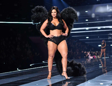 Ashley Graham Returns to the 2025 Victoria's Secret Fashion Show ...