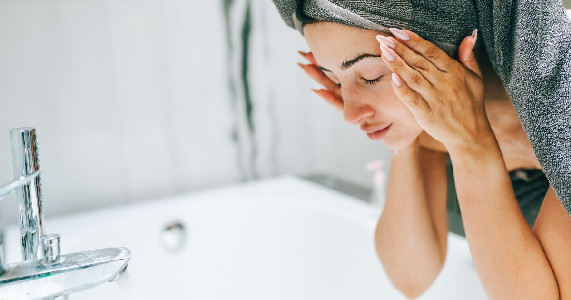 Should We Cleanse Our Faces In The Morning? | Marie Claire UK