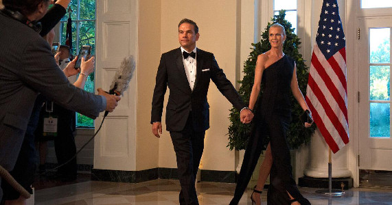 Fox Corp. CEO and favored son Lachlan Murdoch prevails in family ...