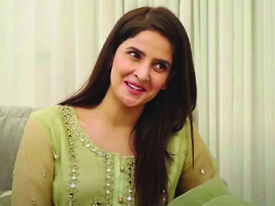 Saba Qamar sends Rs100m legal notice to journalist over ...